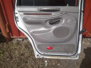  Обшивка двери задняя левая Lincoln Navigator 1 Арт 76342, вид 1