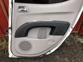  Обшивка двери задняя правая Mitsubishi L200 4 Арт 88096
