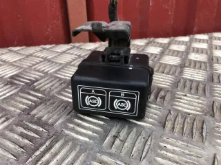  Блок реле Mitsubishi L200 4 Арт 88205