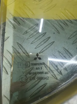 43R000042 Стекло двери задней левой (форточка) Mitsubishi L200 4 Арт 159780, вид 2