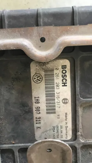 1H0907311K Блок управления двигателем Volkswagen Golf 3 Арт 84083761, вид 3