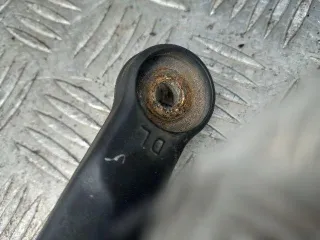  Щеткодержатель (поводок стеклоочистителя, дворник) Mazda 323 BJ Арт 132287652, вид 3