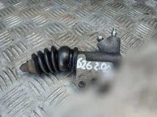  Цилиндр сцепления рабочий Mazda 626 GE Арт 132477402, вид 1