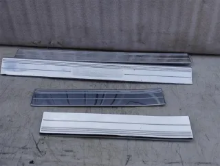 A2196800135,A219800235,A2196800335,A2196800435 Накладка на порог Mercedes CLS C219 Арт SD9500.H1411, вид 1