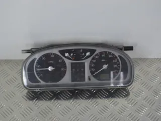 8200218880 Щиток приборов (приборная панель) Renault Laguna 2 Арт PR814240, вид 1