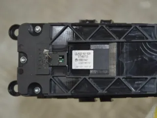 A2218215251 Кнопка стеклоподъемника переднего левого Mercedes S W221 Арт PR509968010, вид 2