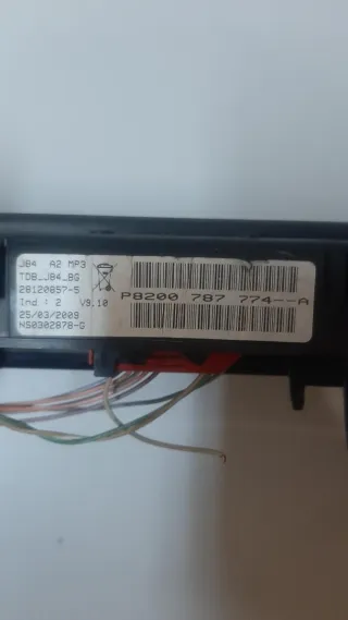 P8200787774A Щиток приборов (приборная панель) Renault Scenic 2 Арт 02329176, вид 2