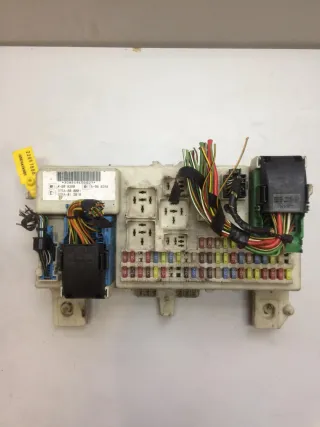 97RA000001 Блок предохранителей Ford Focus 2 Арт 22857800, вид 1