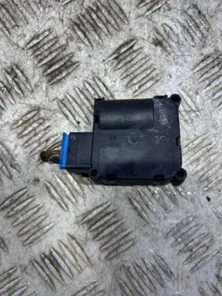 0132801359 Моторчик заслонки печки Audi A6 C6 (S6,RS6) Арт 87402839, вид 1
