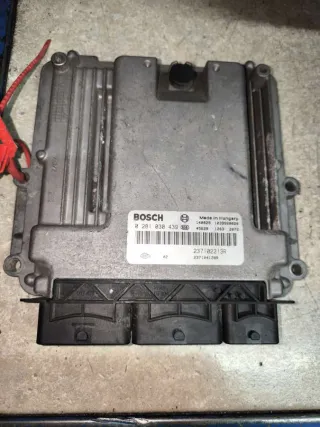 0281030439,237102213R Блок управления двигателем Renault Clio 4 Арт 0750316, вид 1