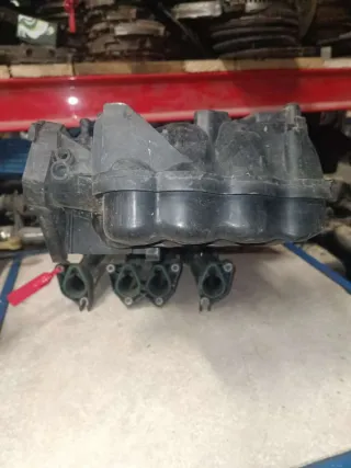 06A133204 Коллектор впускной Volkswagen Jetta 5 Арт N048747, вид 3