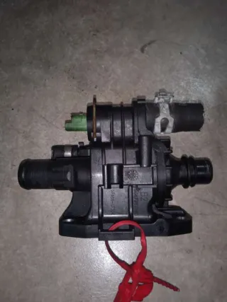 9647767180 Корпус термостата Ford Focus 2 restailing Арт K399839, вид 1