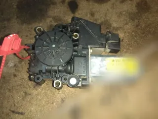 114181102774,0536001402 Моторчик стеклоподъемника передний левый Audi A3 8L Арт A3109612, вид 2