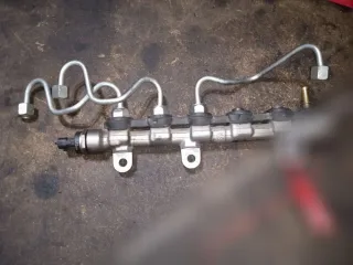 0445214173,820094272 Топливная рампа  Renault Laguna 3 Арт 06468930, вид 2