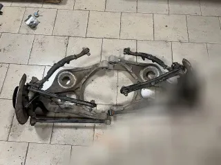  Кулак задний правый Mercedes GL X166 Арт 101986274_1, вид 1