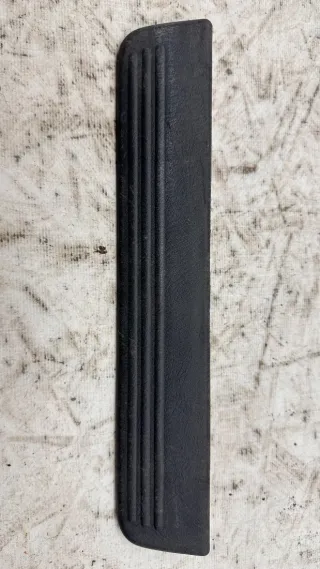 769B22F001 Накладка на порог внутренняя задняя правая Nissan Primera 11 Арт 124076, вид 1