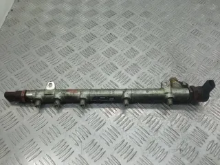 A6110700395 топливная рампа Mercedes C W203 Арт 1051472, вид 1