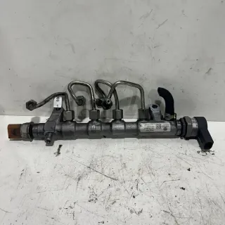 057130764AB Топливная рампа Volkswagen Scirocco 3 Арт 5495-20264, вид 1