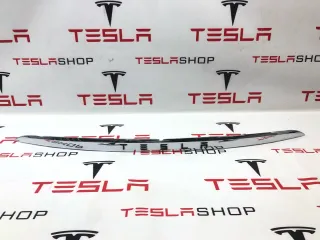 1035369-00-D,1035370-00-E,1046920-00-B Молдинг крышки багажника Tesla model X Арт 99472009, вид 1