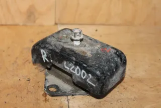 MR992670 опора двигателя MITSUBISHI L200 KB4T Mitsubishi L200 4 Арт 1007480, вид 1