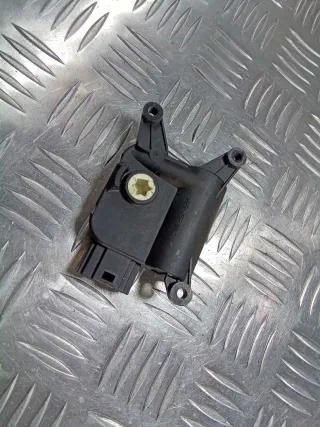 3C0907511A Моторчик заслонки печки Volkswagen Passat B6 Арт 92829944, вид 4