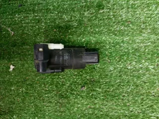 1S7117K624 Насос (моторчик) омывателя стекла Ford Focus 2 Арт 92839548, вид 2