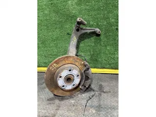 8d0407257 Кулак поворотный левый Volkswagen Passat B5 Арт 56992, вид 1