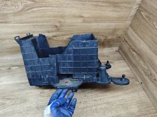 1K0915333C,336B,335C Полка аккумулятора Skoda Octavia A5 Арт 92203, вид 8