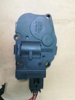 410475520 Моторчик заслонки печки Mercedes ML W164 Арт 302753, вид 4