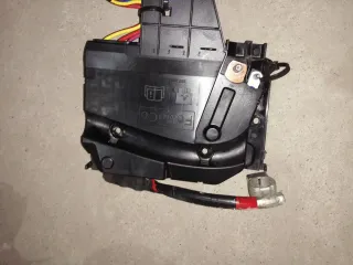 JV4T-14K733-DZA Блок предохранителей передний Ford Escape 3 Арт 20322, вид 7
