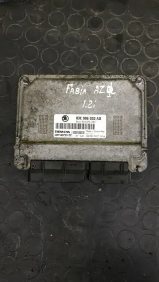 AZQ Блок управления двигателем Skoda Fabia 1 Арт 37-1, вид 4