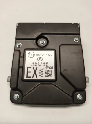 8646C33030 Камера переднего вида Toyota Prius V Арт 3901-27118635