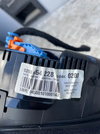 8E0920992M Щиток приборов (приборная панель) Audi A4 B7 Арт 93412859, вид 3