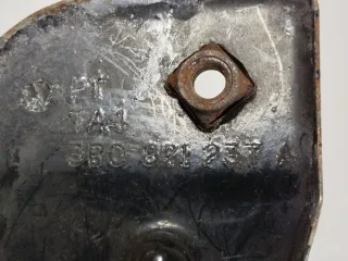 3B0821237A Кронштейн крепления крыла Volkswagen Passat B5 Арт 93465004, вид 4