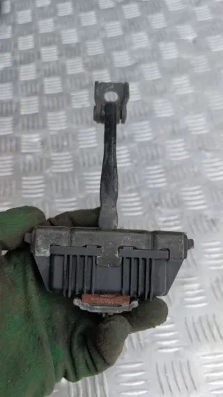 7060189 Ограничитель открывания двери передней BMW 3 E90/E91/E92/E93 Арт 93555210, вид 2