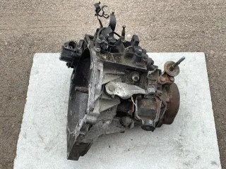 20CH94 КПП механическая (МКПП) 5-ступенчатая Peugeot 406 Арт 93578545