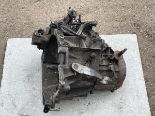 20CH32 КПП механическая (МКПП) 5-ступенчатая Peugeot 406 Арт 93581868