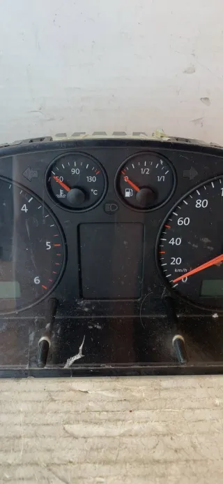 88311346 Щиток приборов (приборная панель) Volkswagen Transporter T5 Арт 21389, вид 3