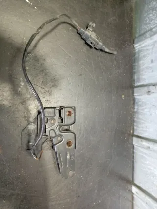  Замок капота Audi A6 C6 (S6,RS6) Арт 93636533, вид 1