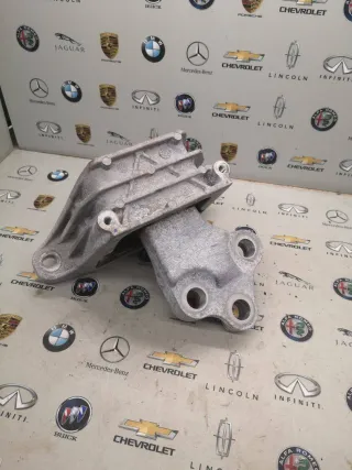 84157571 Подушка крепления двигателя Chevrolet Equinox 3 Арт 8081-71-8-3, вид 1