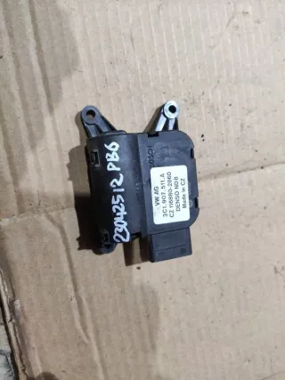 3C0907511A Моторчик заслонки печки Volkswagen Passat B6 Арт 93759673, вид 1