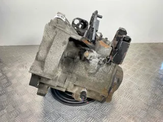 JHQ КПП механическая (МКПП) 5-ступенчатая Volkswagen Polo 4 1.4л i Арт 004093, вид 1