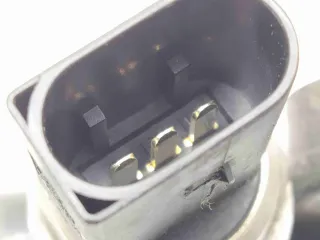 4R8Q9C066AA Топливная рампа Jaguar S-Type Арт 008013, вид 3