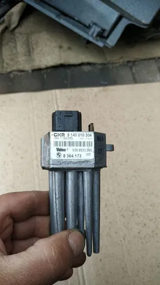 9140010304 Сопротивление печки BMW 3 E46 Арт V41-24, вид 1