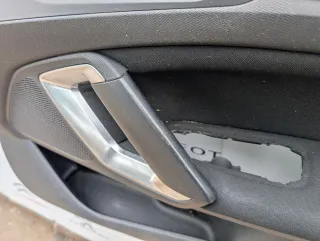 98035500ZD Обшивка двери передней правой (дверная карта) Peugeot 308 2 Арт L864098, вид 2