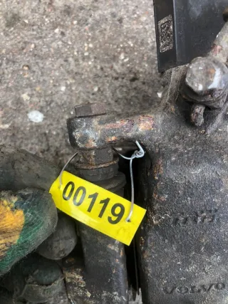 32332594 Суппорт тормозной задний правый Volvo XC70 3 Арт 00119, вид 1
