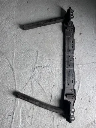 9803303080,7504638002,8907638001 Планка кассеты радиаторов нижняя Peugeot 3008 2 Арт 13978, вид 1