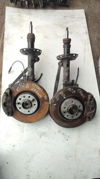 22229593 13280744 22229594 13280745 Амортизатор передний правый Opel Zafira B Арт 94068328, вид 1