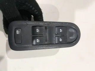  Блок управления стеклоподъемниками Renault Scenic 2 Арт 94141827, вид 1