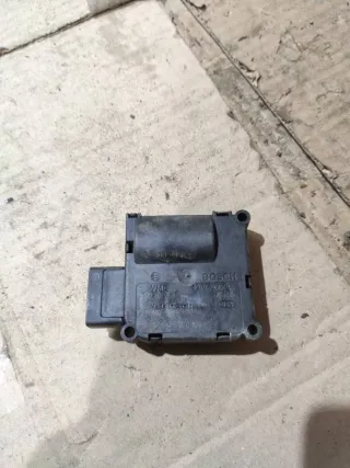 0132801359 Заслонка печки/климат-контроля Audi A6 C6 (S6,RS6) Арт 94155912, вид 1